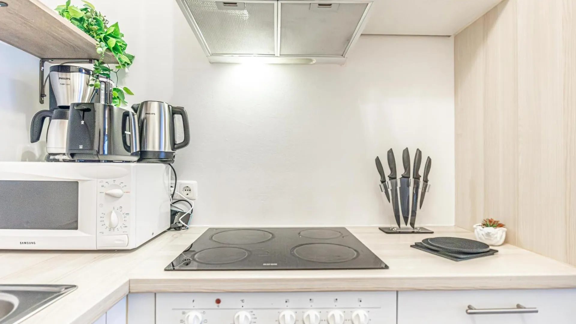 Superb Fully Equipped Apartment, 9 Min To City Center Via Metro Wiedeń Austria