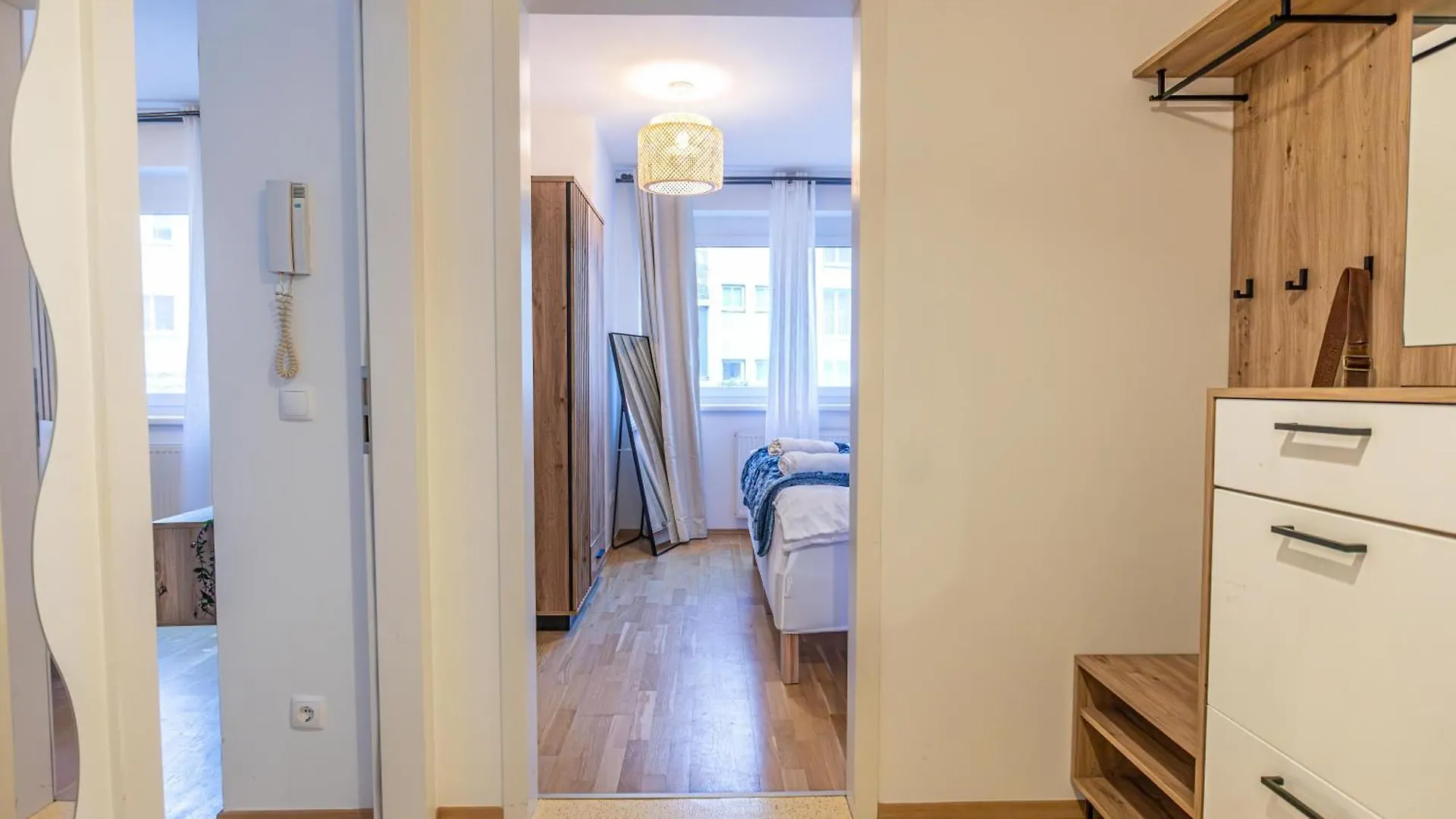 Apartament Superb Fully Equipped Apartment, 9 Min To City Center Via Metro Wiedeń Austria